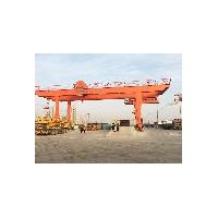 蘭州起重機廠家—軌道式集裝箱門式起重機