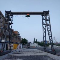 宜昌市2噸龍門(mén)吊起重機(jī)各種型號(hào)起重機(jī)，行吊廠家直銷(xiāo)